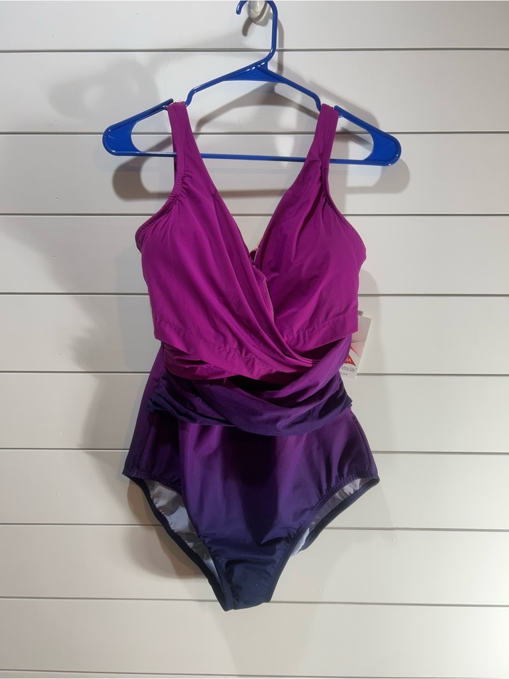 Land’s End Womans Purple V-Neck One Piece Swimsuit Women’s Size 14 DDD NWT